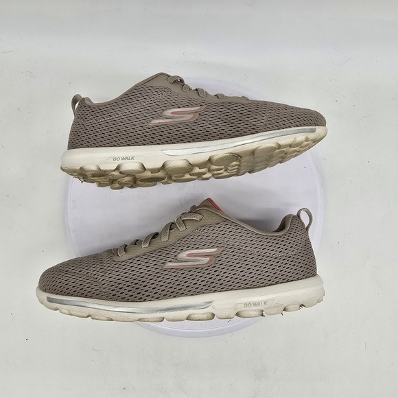 Skechers Shoe Women's 9 Go Walk Travel Sneakers Tan - Picture 4 of 9